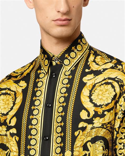 t shirt versace stampa barocco|barocco silk shirt.